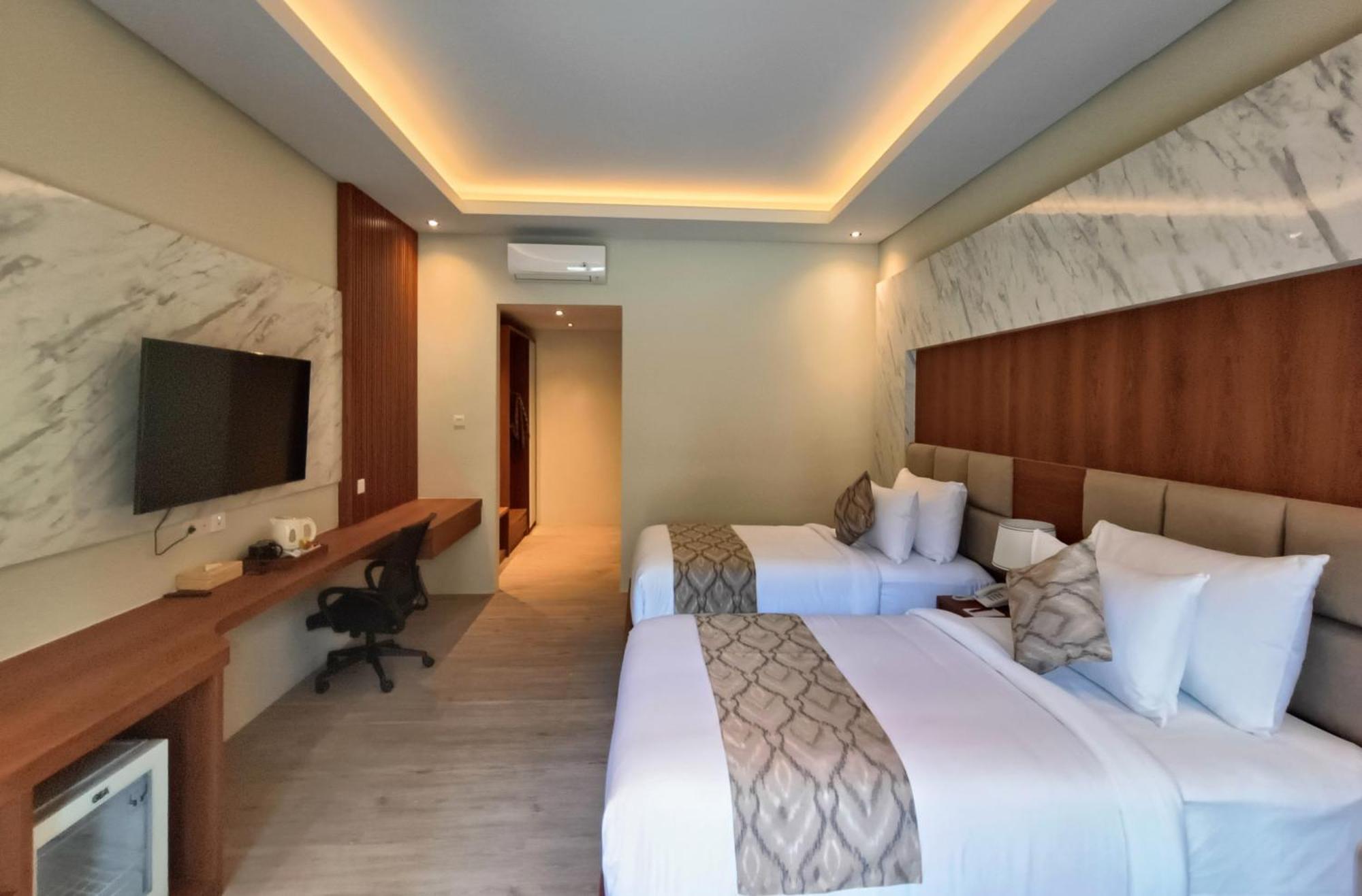 The Grand Villandra Resort Lovina Exterior photo