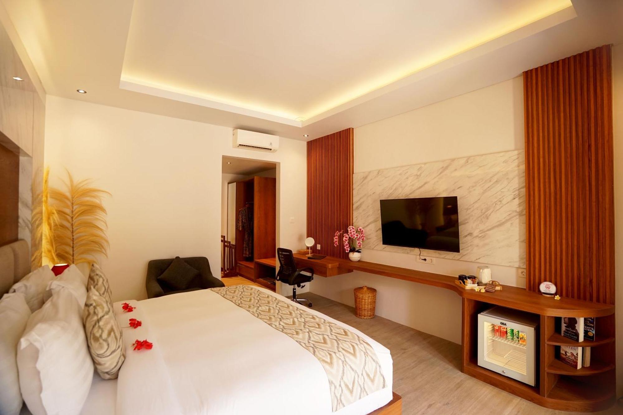 The Grand Villandra Resort Lovina Exterior photo