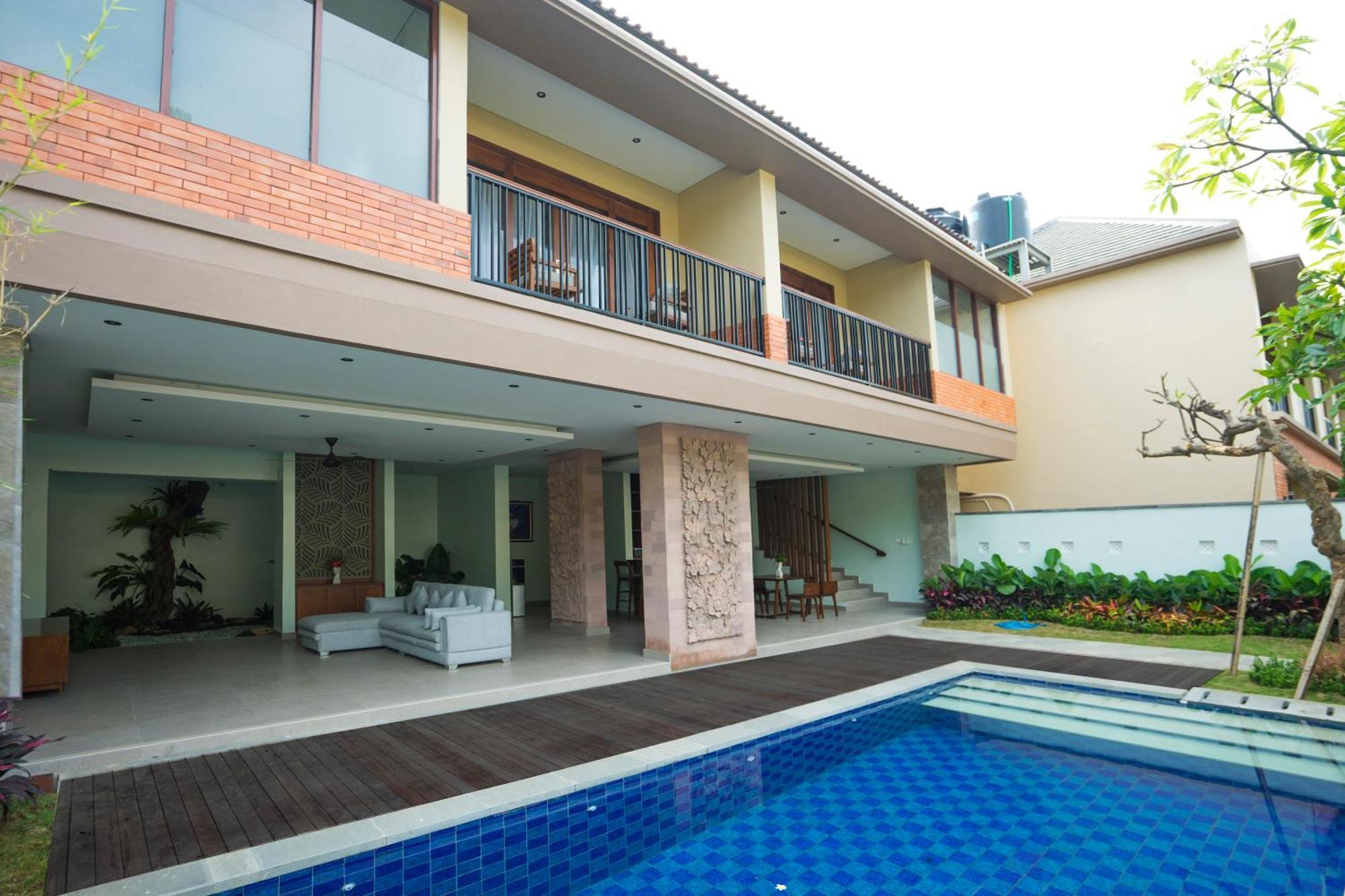 The Grand Villandra Resort Lovina Exterior photo